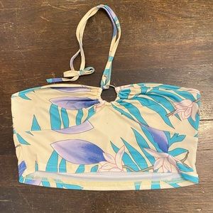 SUMMER STRAPLESS FLORAL TOP.